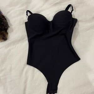 SKIMS Black sculpt Seamless Scoop Bodysuit